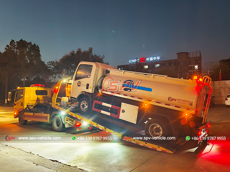 1 Unit of HOWO Light Fuel Transport Truck Loaded onto Flatbed Truck